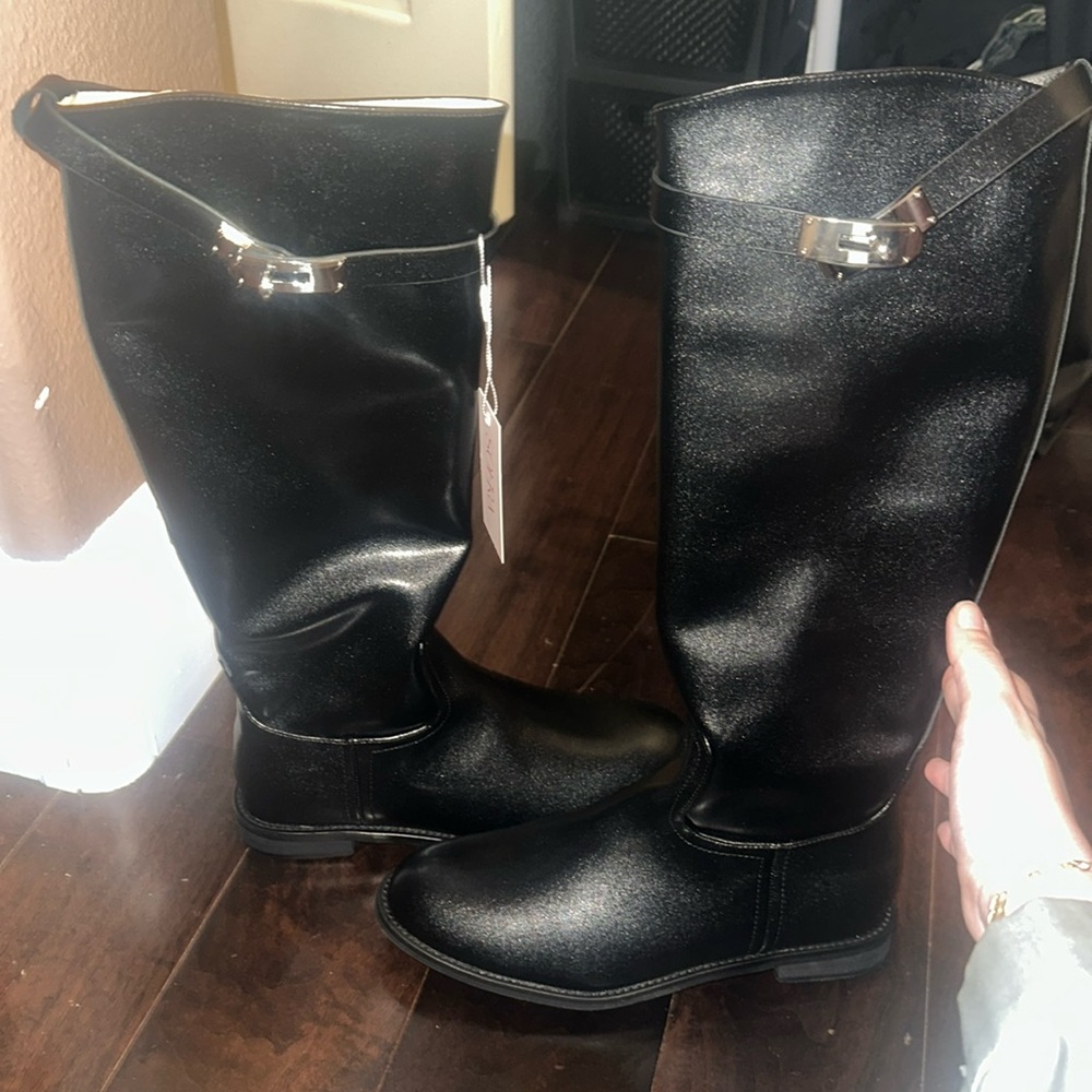 3/$25  Brand new boots